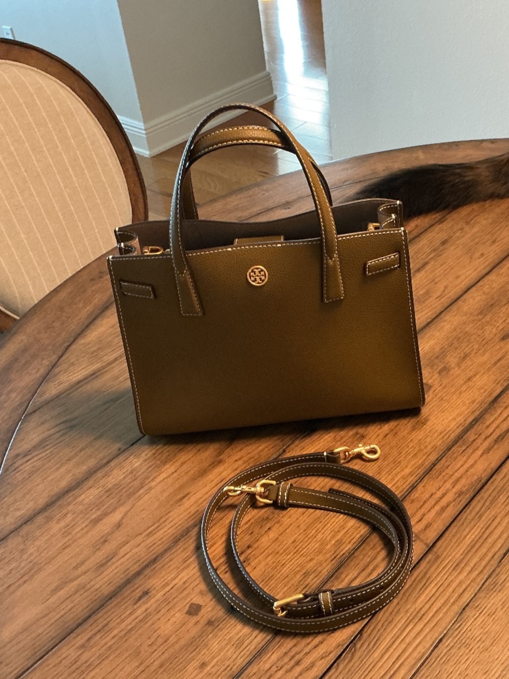Tory Burch Blake Center Zipper Tote - Picture 3 of 10